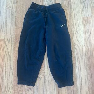 Nike Womans capri Black Sweatpants